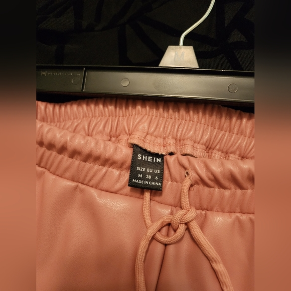 SHEIN Dusty Pink Knot Waist PU Leather Pants & Black Mock Neck Geo Mesh Top Set - Picture 7 of 8